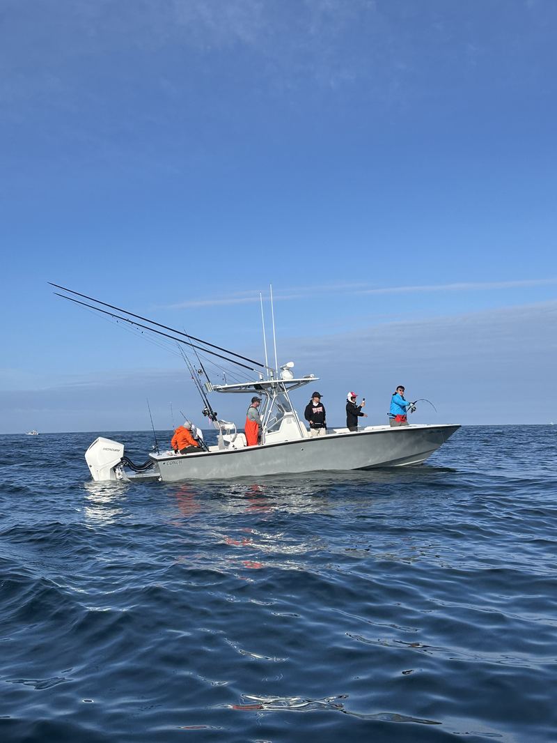 The Conch 27 charter boat running the flats
