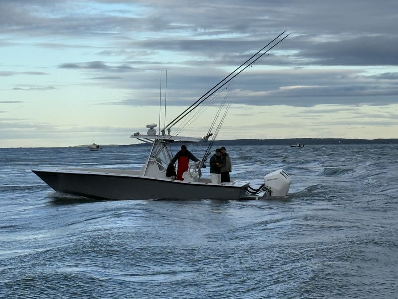 The Conch 27 charter boat running to the fishing grounds